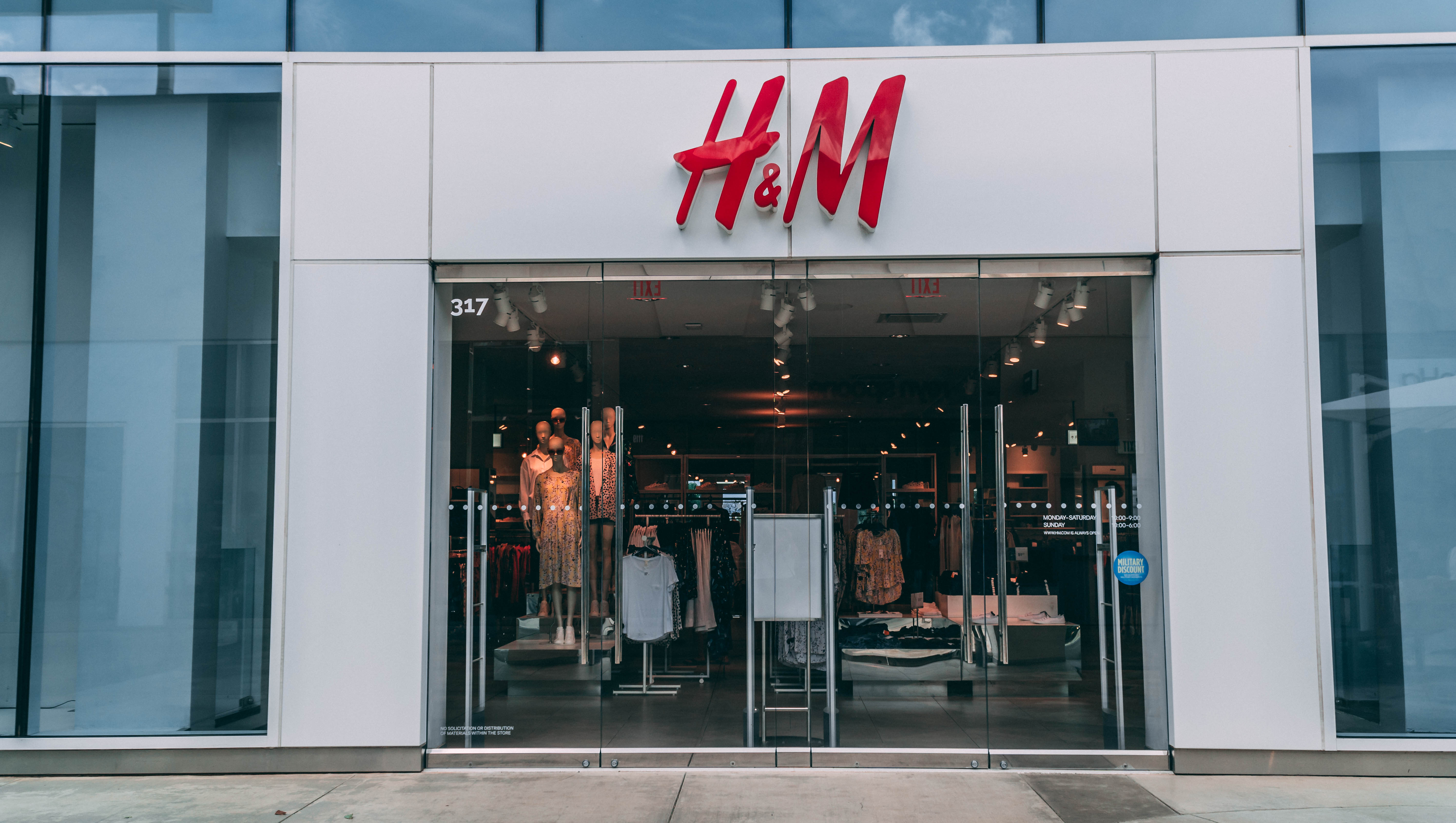 h and m military discount